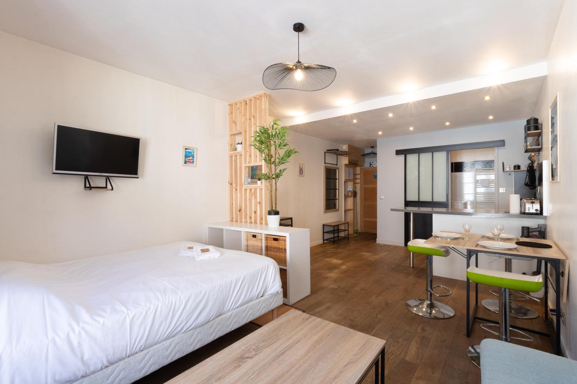Cabana & Le Cocon Annecy Centre - Proche Gare Et Lac מראה חיצוני תמונה